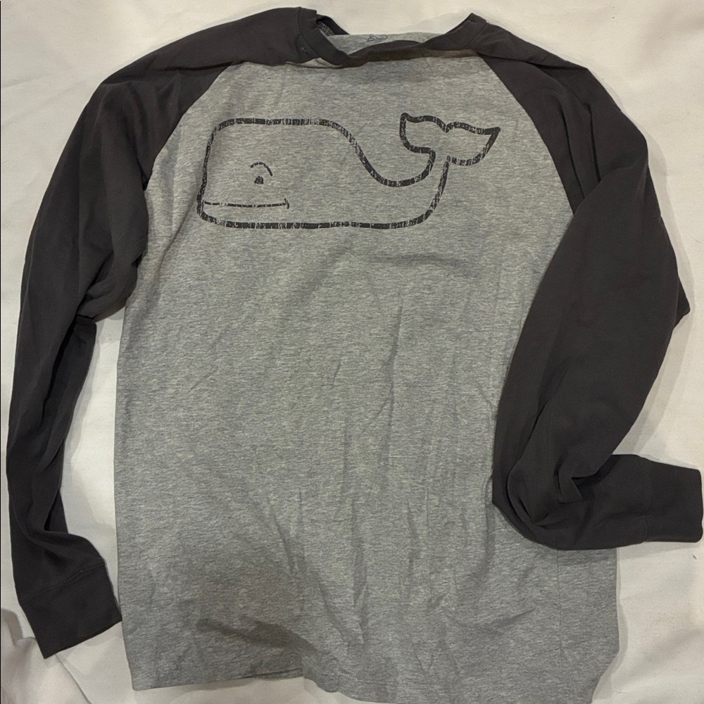 Vineyard Vines Grey Shirt Women XS Black Raglan Long-Sleeve Tee Logo On Sleeve